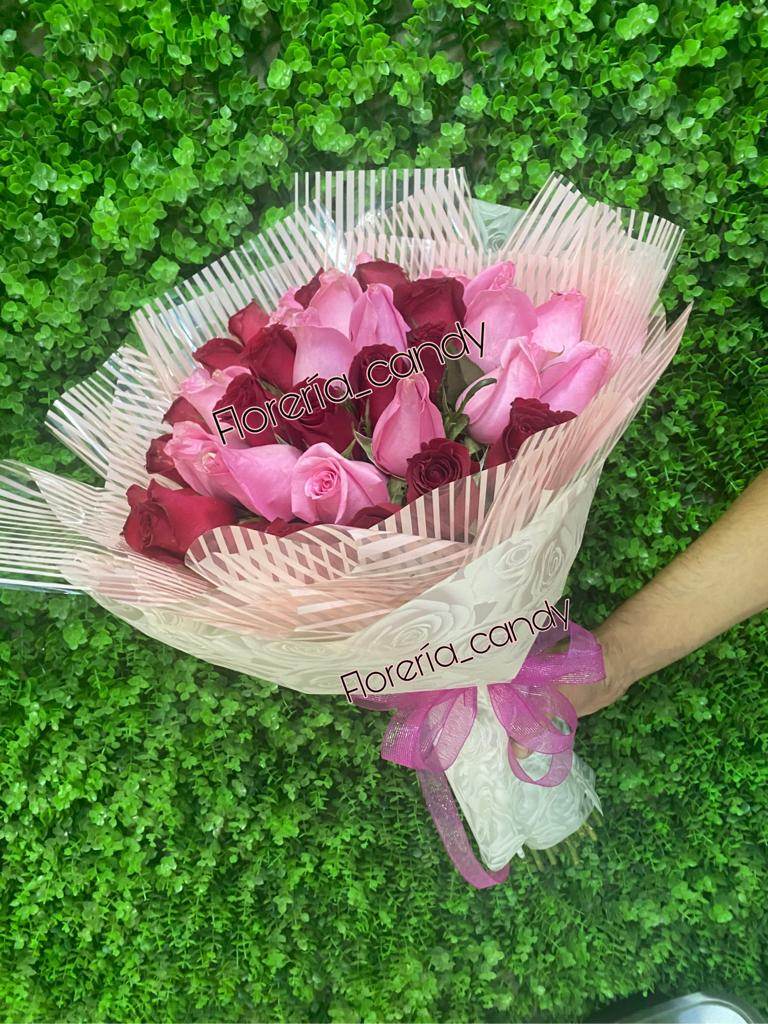 RAMO DE 50 ROSAS