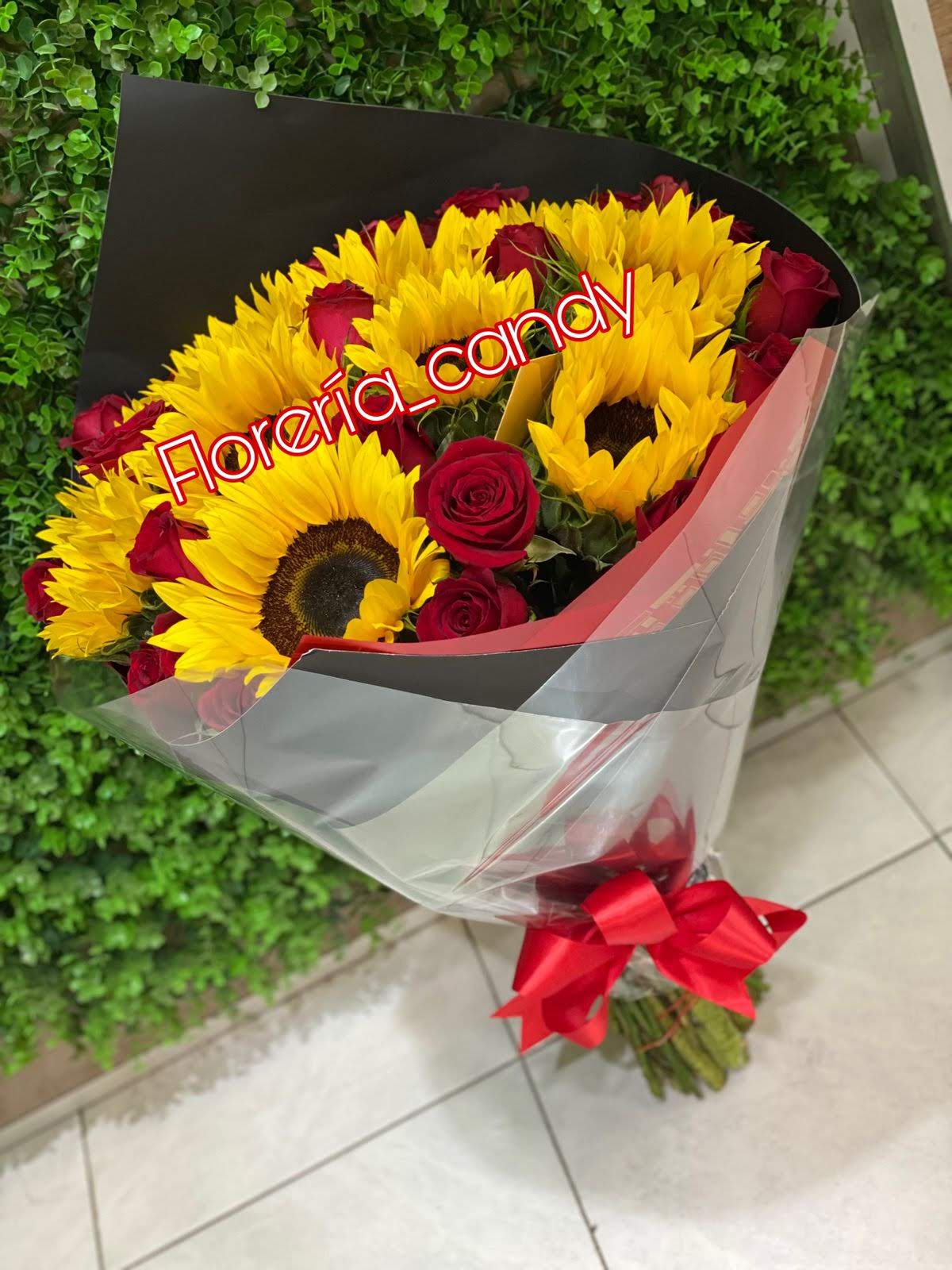 RAMO DE ROSAS CON GIRASOLES