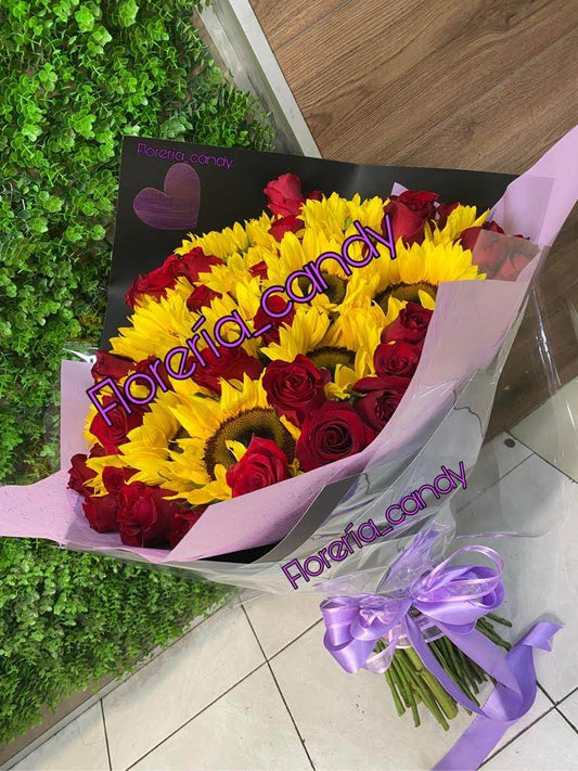 RAMO DE ROSAS CON GIRASOLES