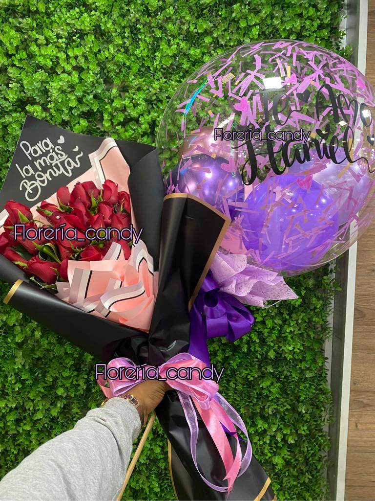 RAMO DE 24 ROSAS CON GLOBO