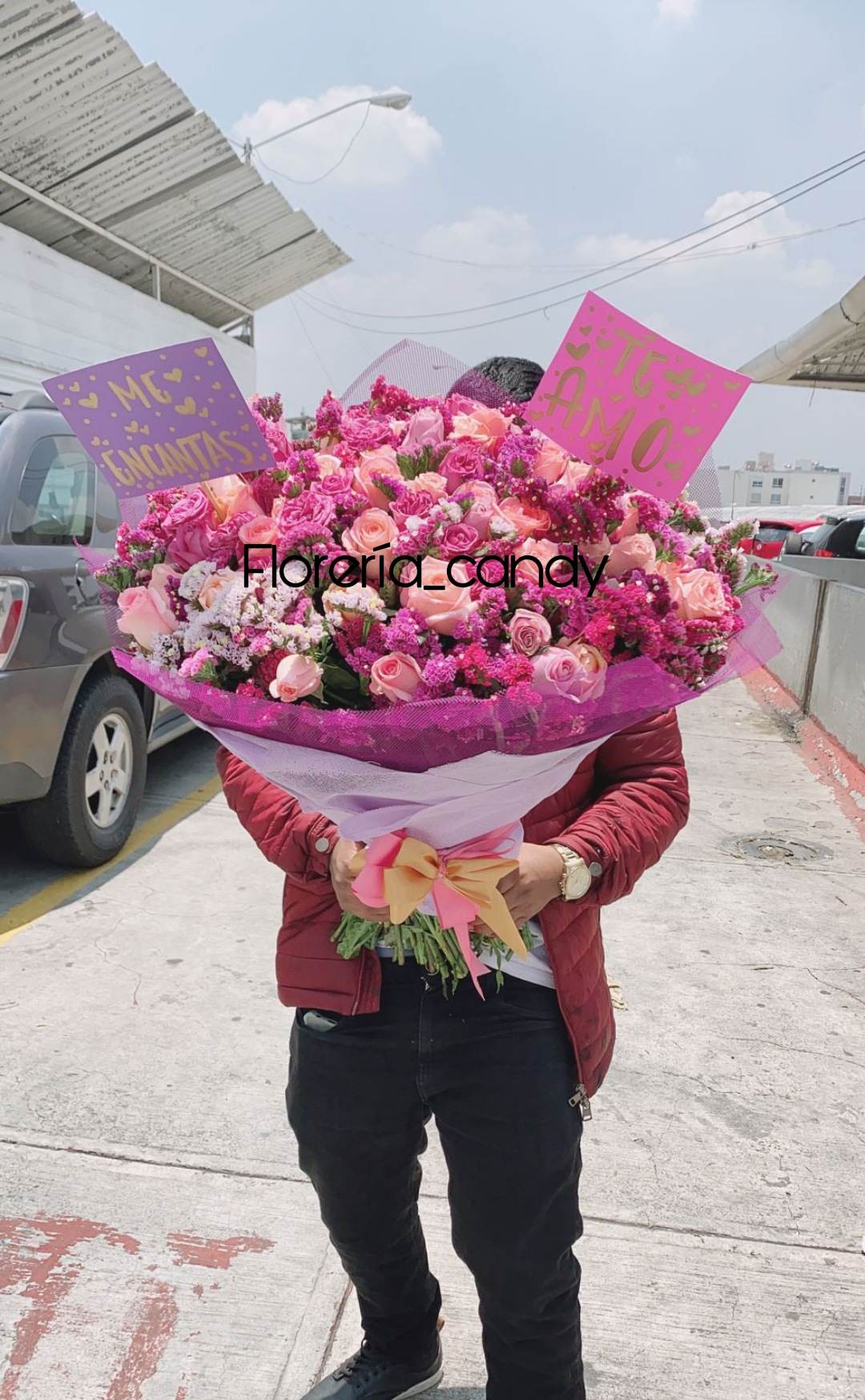 RAMO DE ROSAS CON FOLLAGE