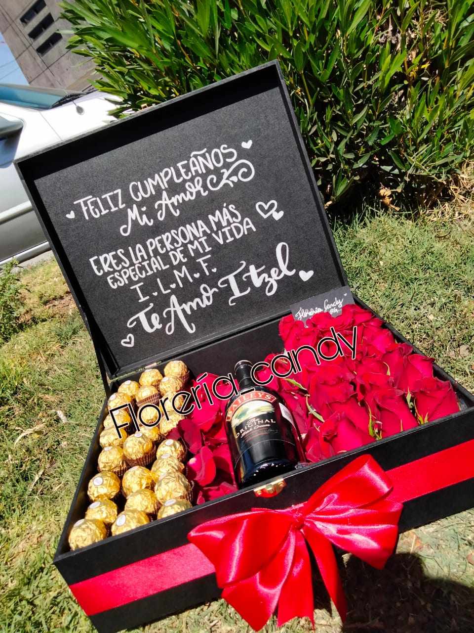 CAJA CON BAILEYS