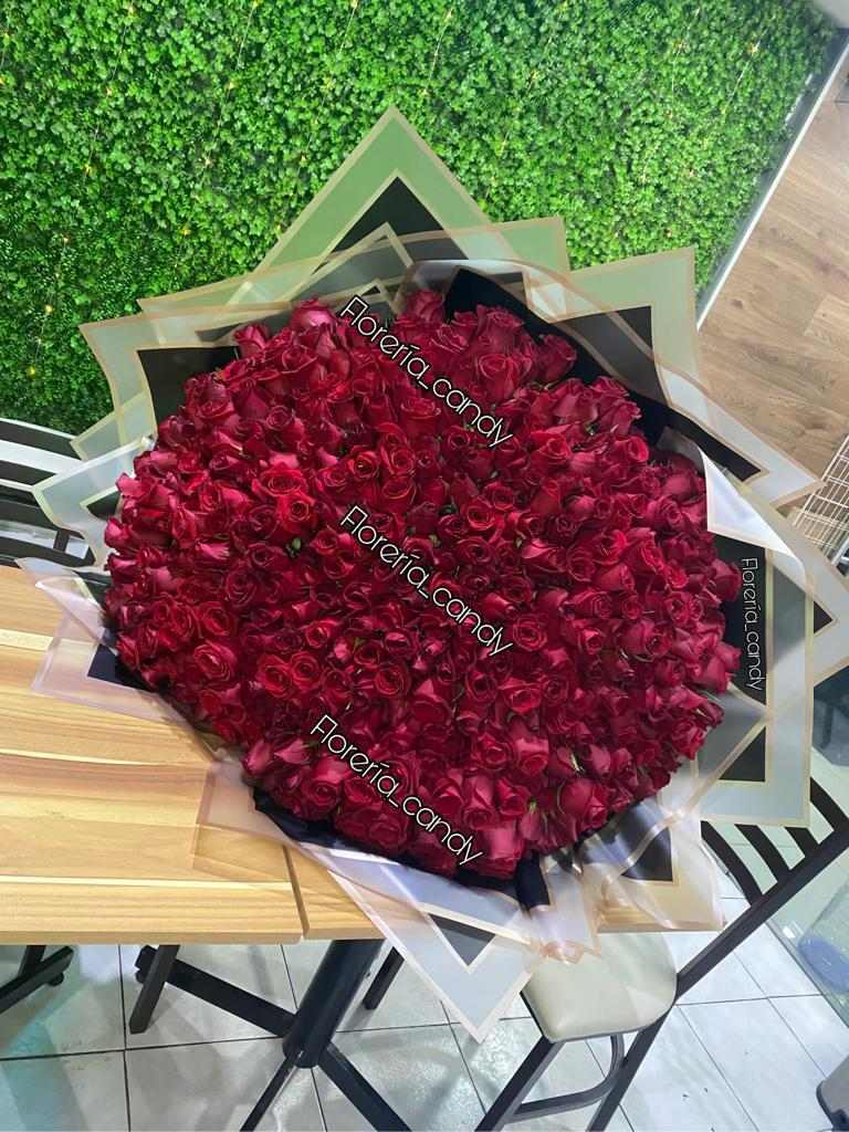 RAMO DE ROSAS 500