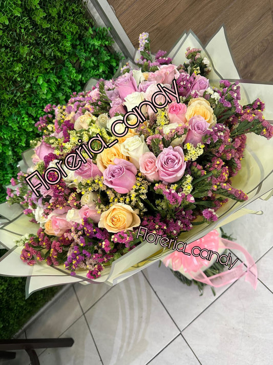 RAMO DE ROSAS CON FOLLAGE